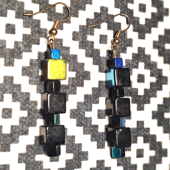 Hematite Cube Dangle Color Shifting Earrings Iridescent Black Blue Metallic - Picture 4 of 6